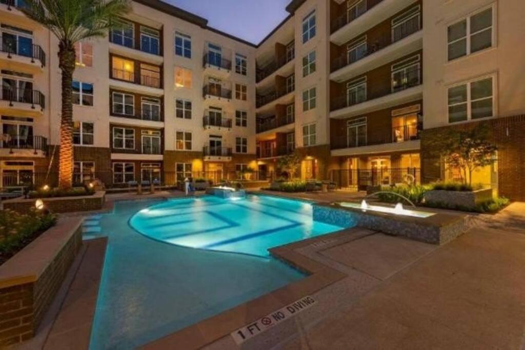 יוסטון Sodo City Gem: Rooftop Skyline Pool Parking Wi-Fi מראה חיצוני תמונה
